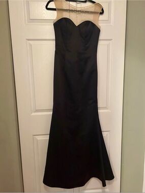Elegant Black Illusion Neck Evening Gown